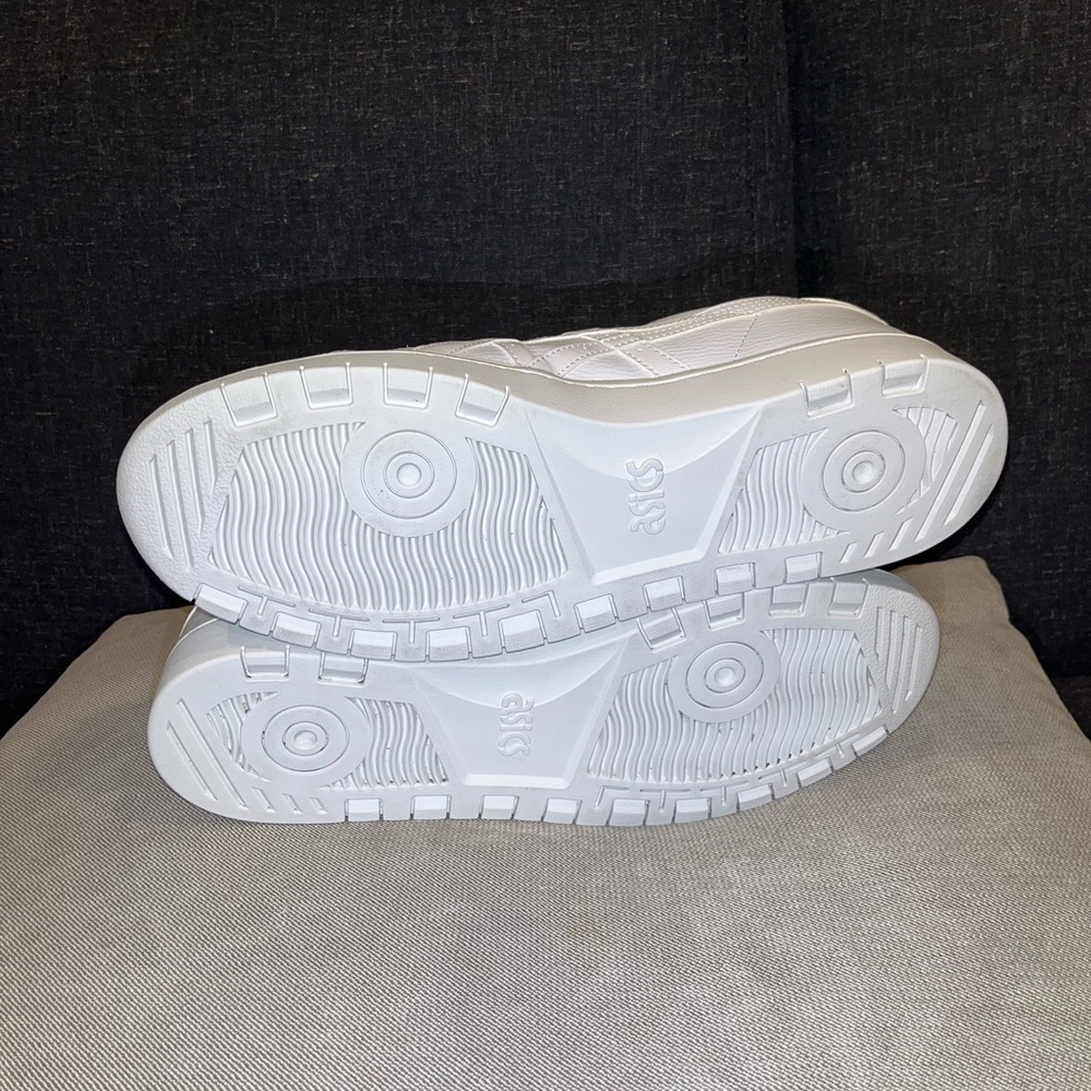 ASICS Men's White Sneakers - Picture 5 of 6